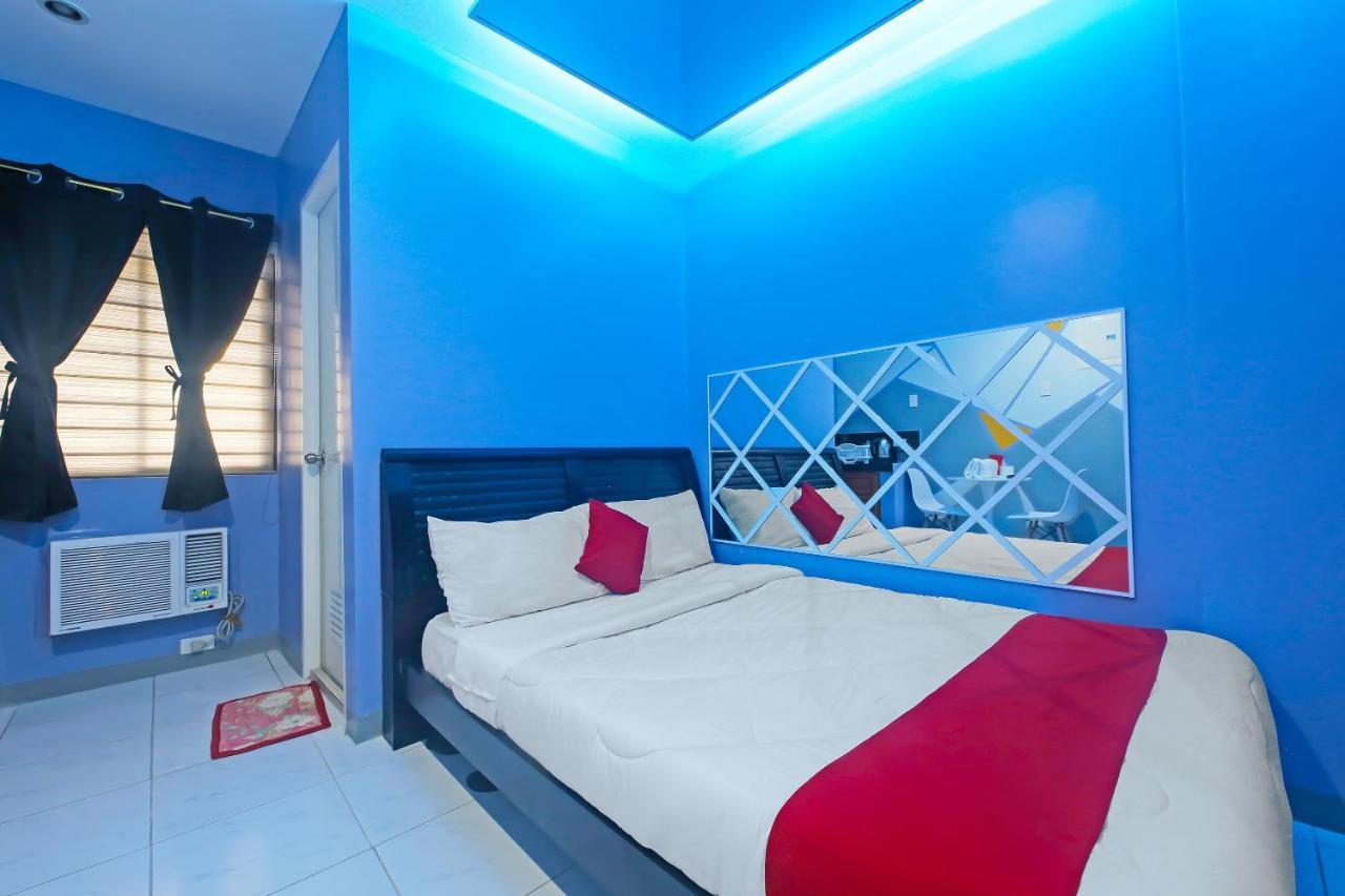 Oyo 896 Silverio Suites Manila Ngoại thất bức ảnh