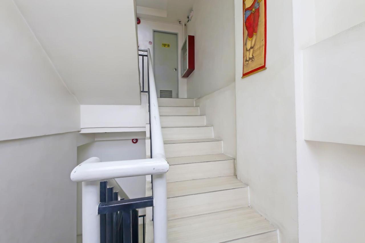 Oyo 896 Silverio Suites Manila Ngoại thất bức ảnh