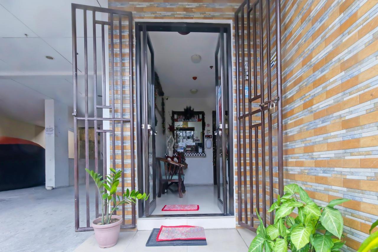 Oyo 896 Silverio Suites Manila Ngoại thất bức ảnh