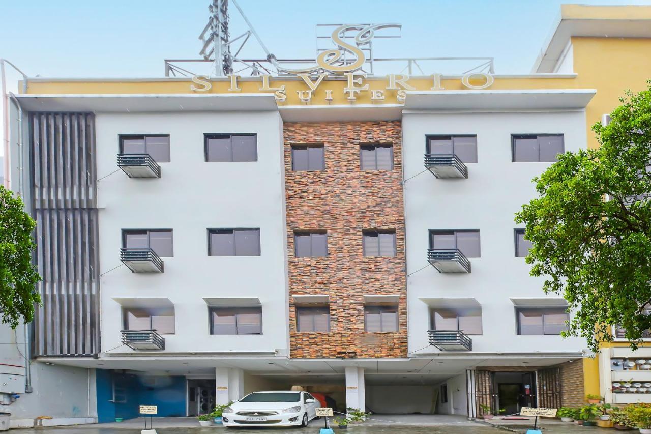 Oyo 896 Silverio Suites Manila Ngoại thất bức ảnh